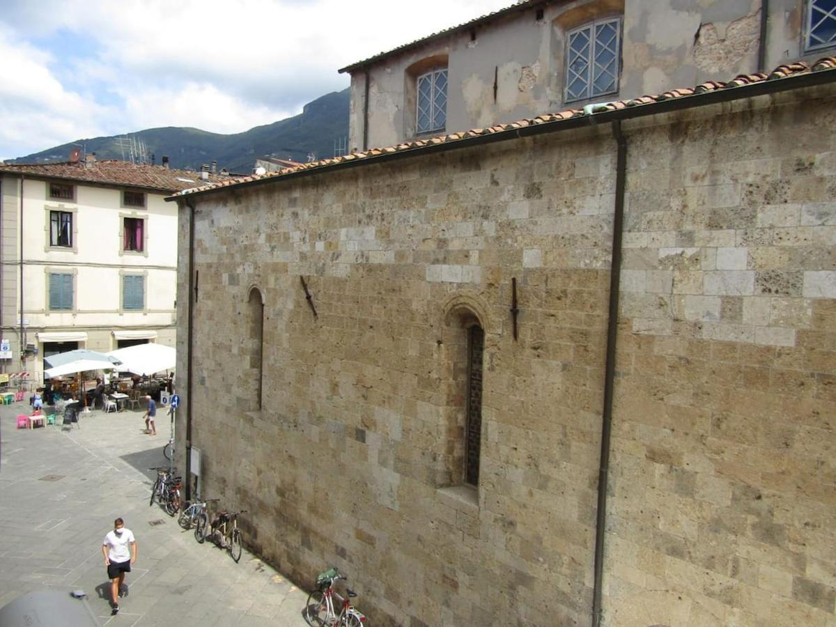 Appartamento In Centro Storico. カマイオーレ エクステリア 写真